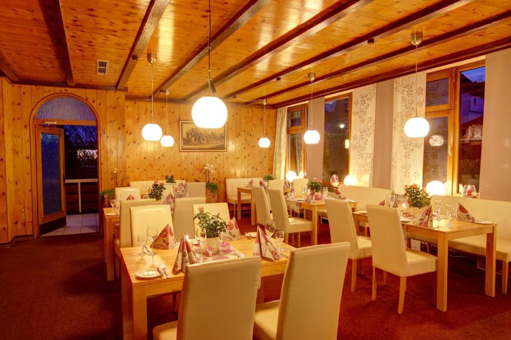 Hotel-Restaurant Sonnenhof Veitsrodt Exterior photo