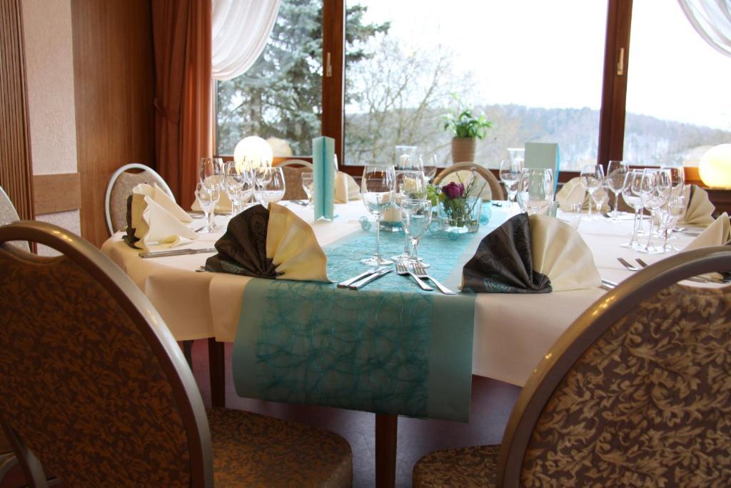 Hotel-Restaurant Sonnenhof Veitsrodt Exterior photo
